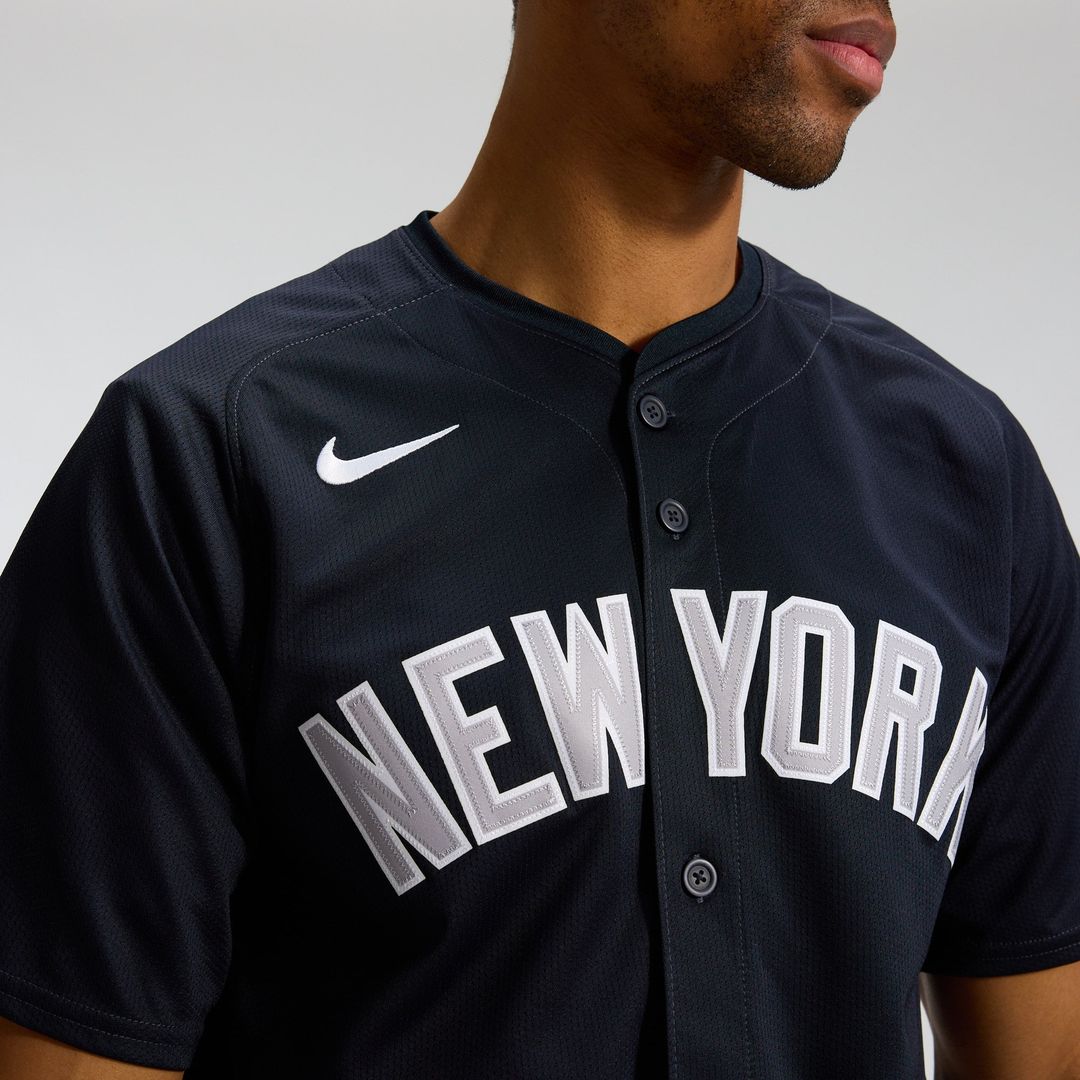 Men's New York Yankees Aaron Judge Gray Road Player Jersey