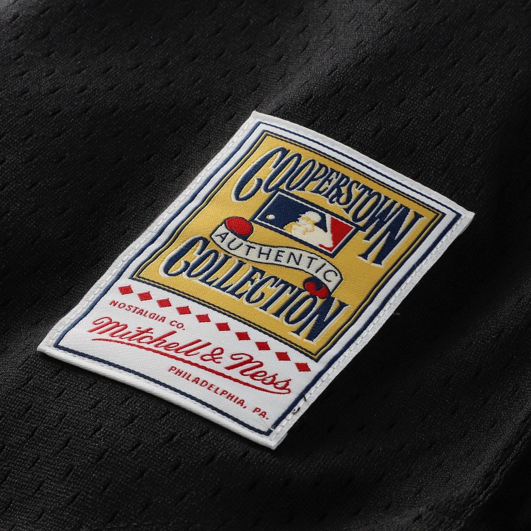 Men's Cincinnati Reds Barry Larkin Black Mesh Batting Practice Button-Up Jersey