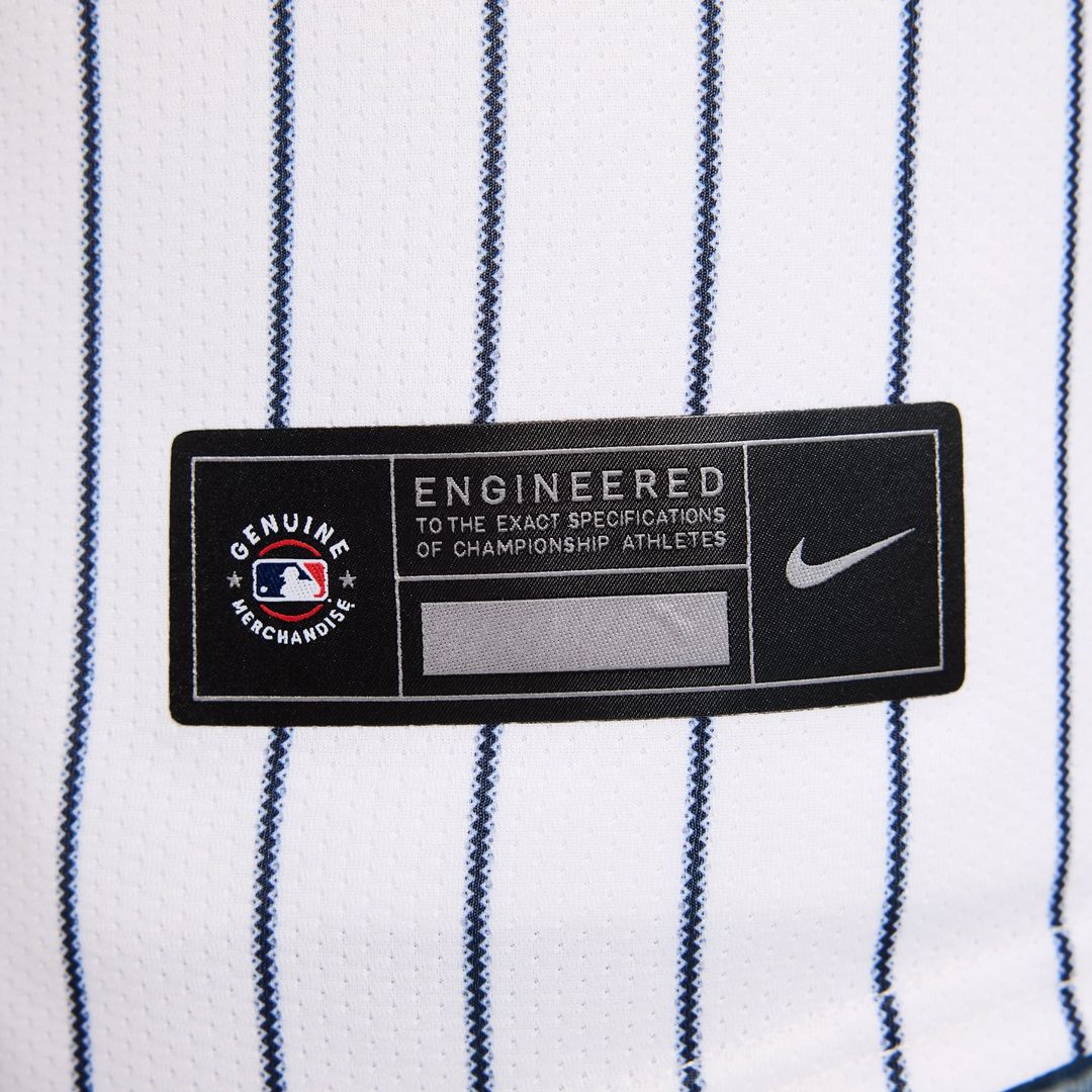 Men's New York Yankees Aaron Judge Gray Road Player Jersey
